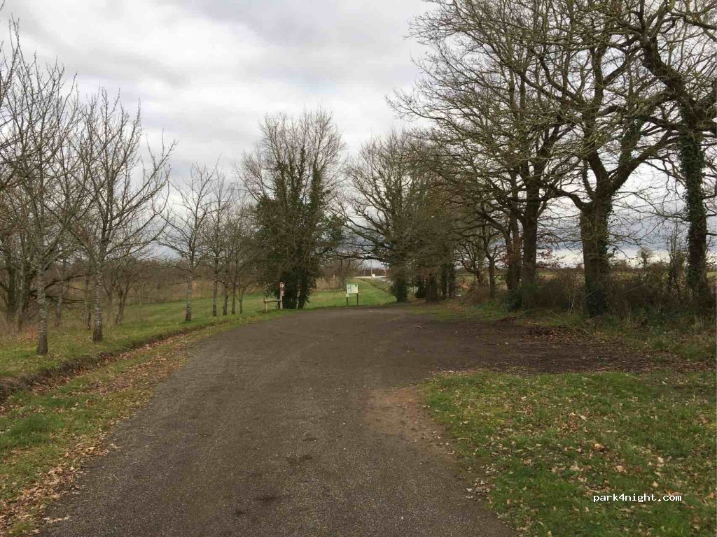 (85320) Château-Guibert - Le Rocher — foto 2