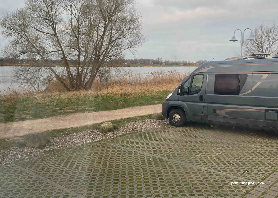 (21502) Geesthacht - 98 Elbuferstraße — foto
