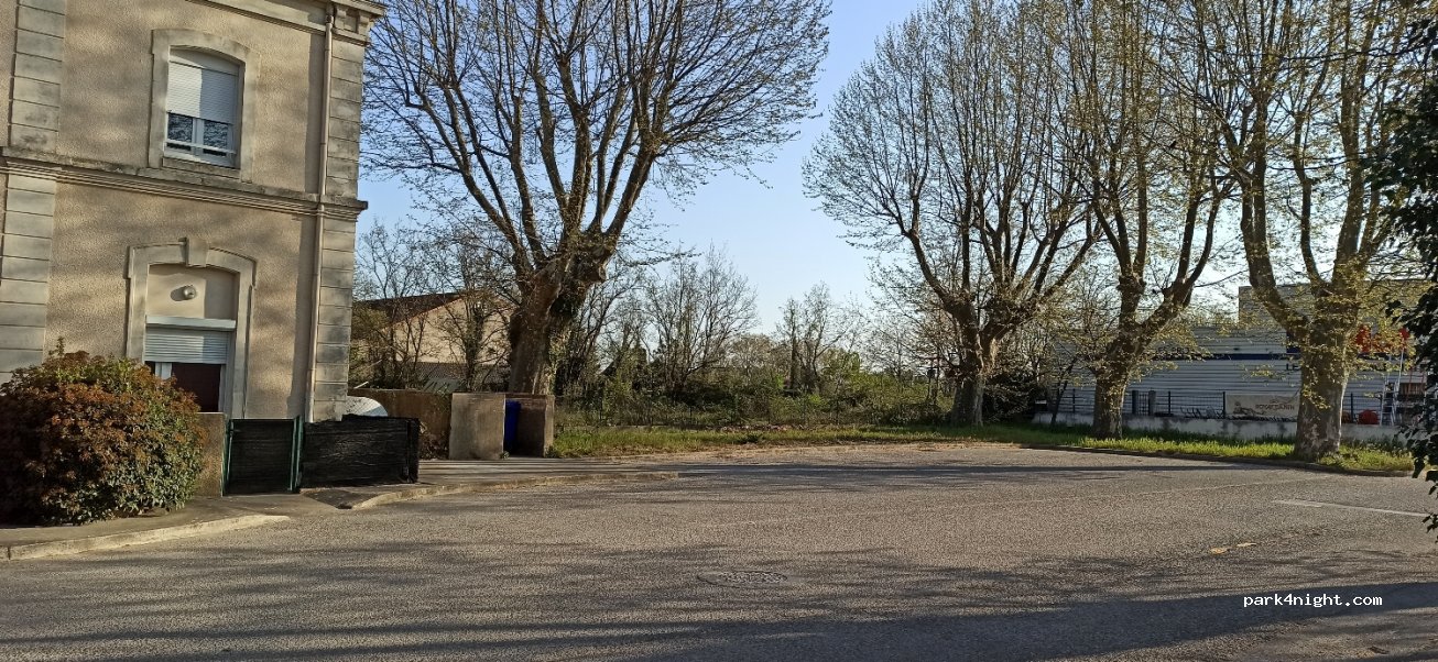 (30350) Lézan - 9 Allée de la Gare — foto