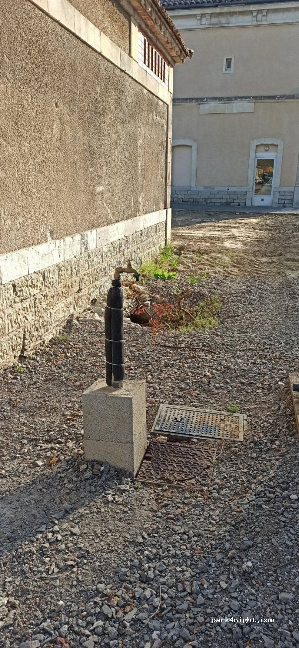 (30350) Lézan - 9 Allée de la Gare — foto 2