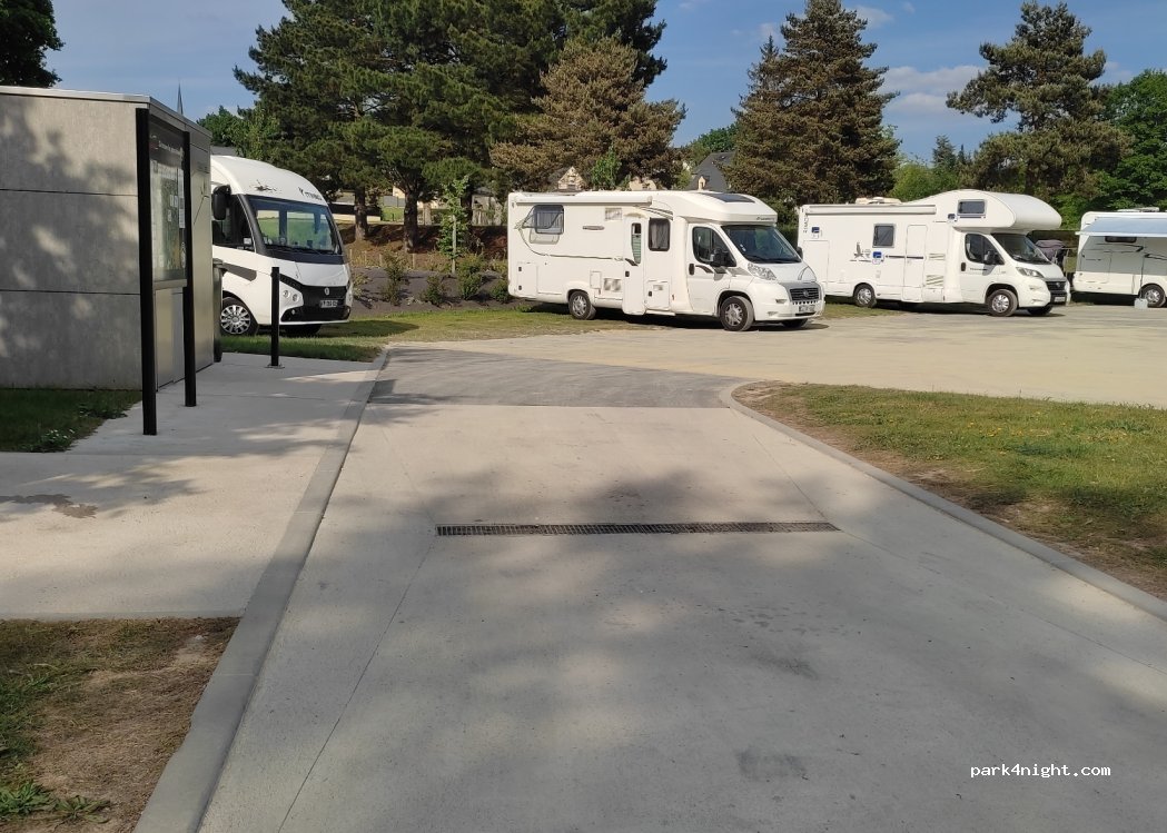 Aire de camping-car Crevin — foto