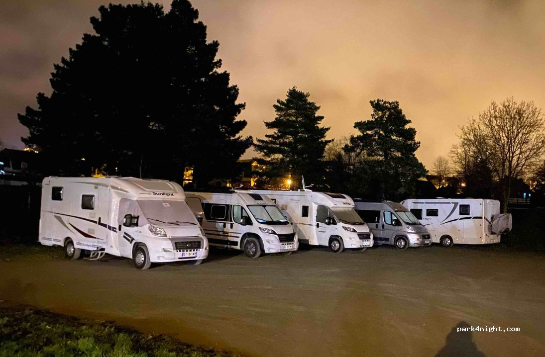 Aire de camping-car Crevin — foto 5