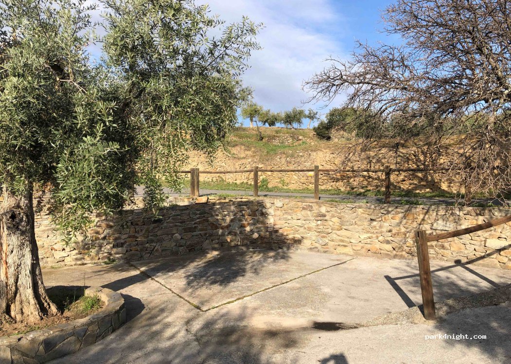 (04275) Tahal - 5 Calle Fuente — foto