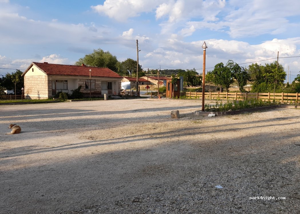 () Yazılıkaya - Yazılıkaya Köyü Yolu — foto