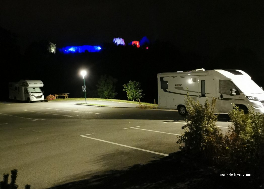 (74130) Faucigny - 137 Place du Village — foto 3