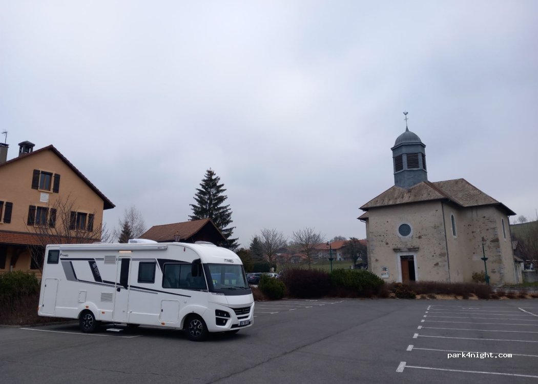 (74130) Faucigny - 137 Place du Village — foto 4
