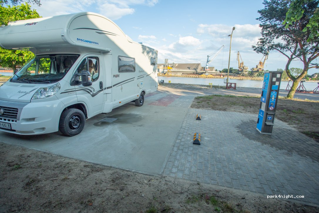 Wohnmobilstellplatz Port Jachtowy — foto 3