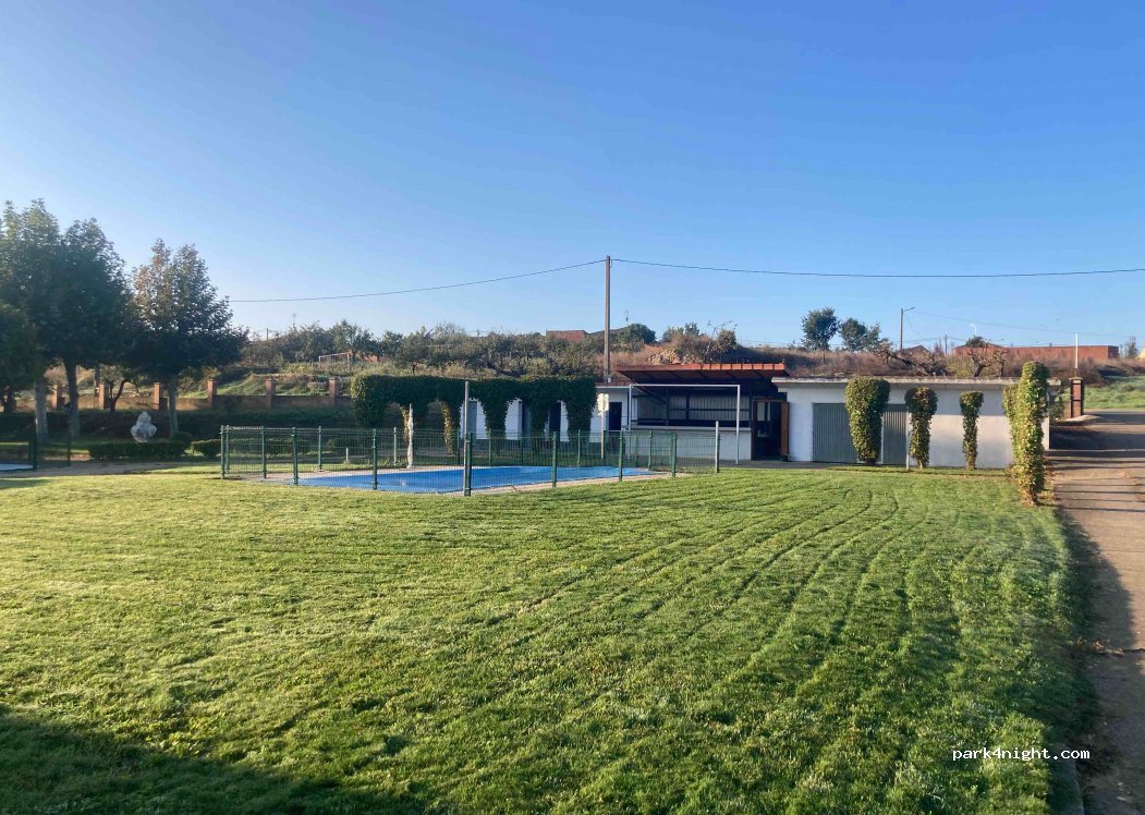 Area privada for motorhomes Bretocino — foto 5