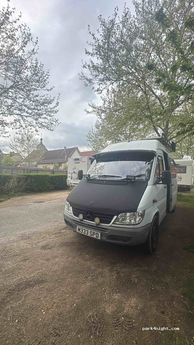 (03390) Montmarault - 4-10 Rue de Turenne — foto 4