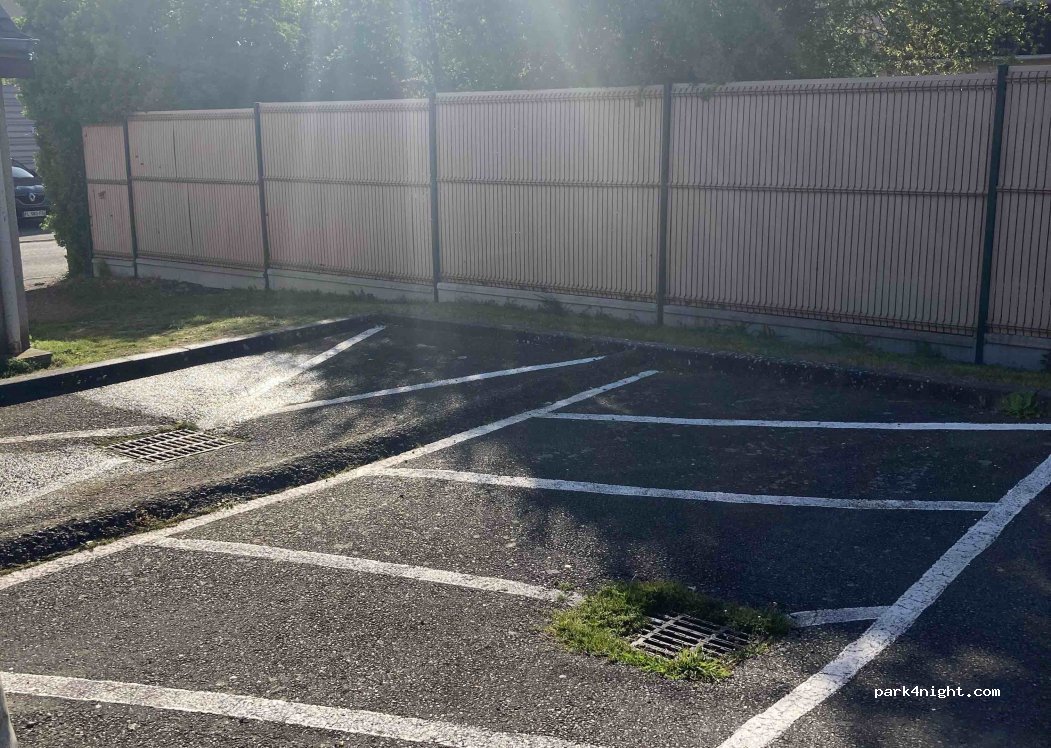 Aire de camping-car Saint-Mars-d'Outillé — foto