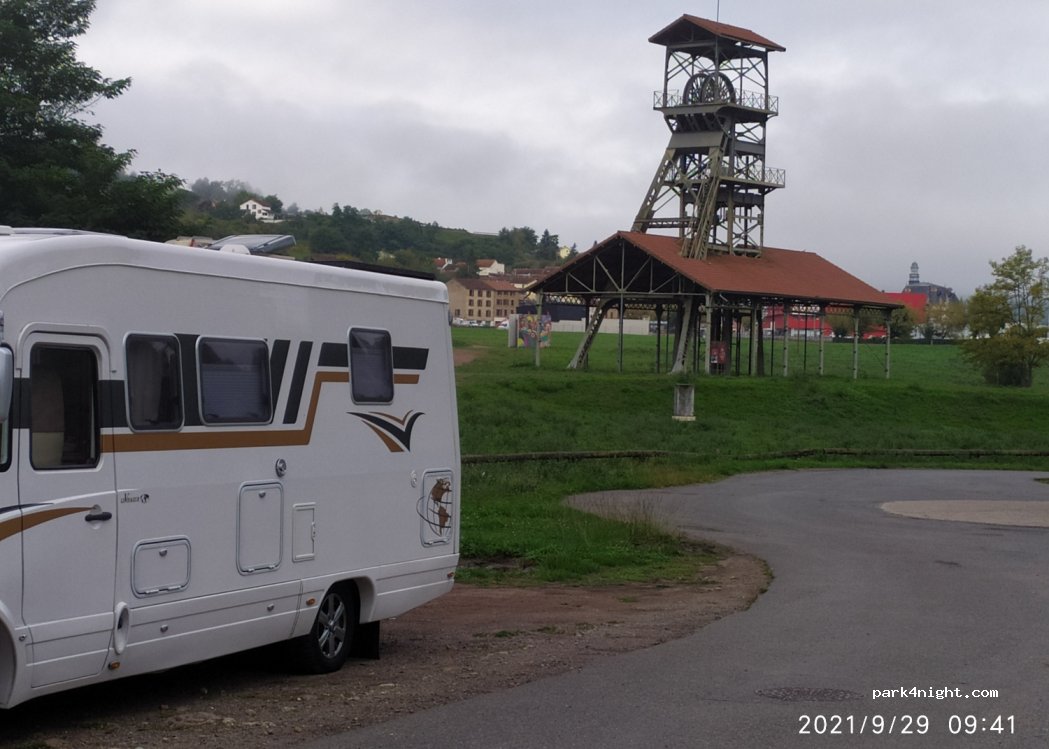 (12300) Decazeville - 7 Route de Lacaze — foto 4