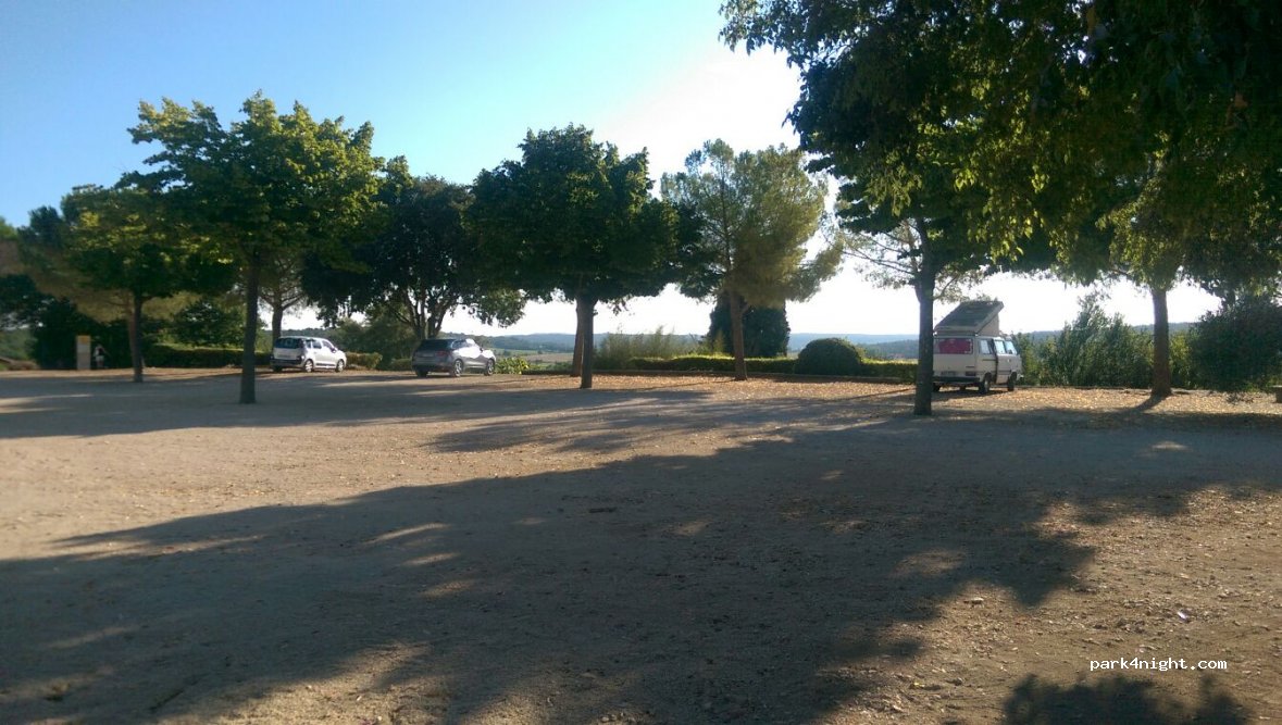 (30700) Blauzac - Place du Huit Mai — foto