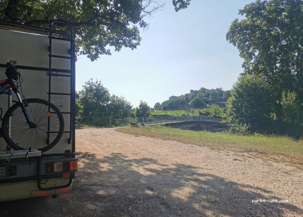 (30190) La Rouvière - 333 Route du Mas — foto
