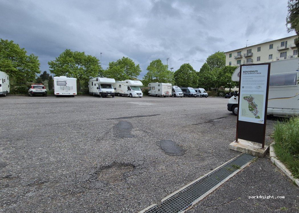 Area Sosta Camper San Quirico d'Orcia — foto 5