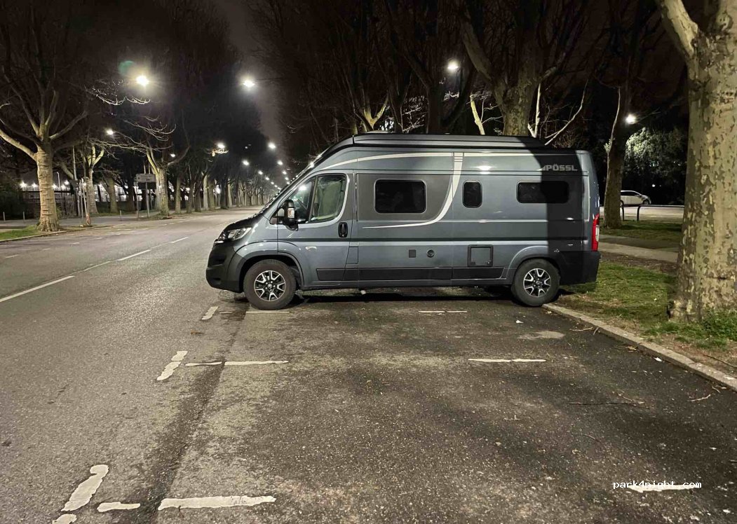 (70372) Stuttgart - 106 Mercedesstraße — foto