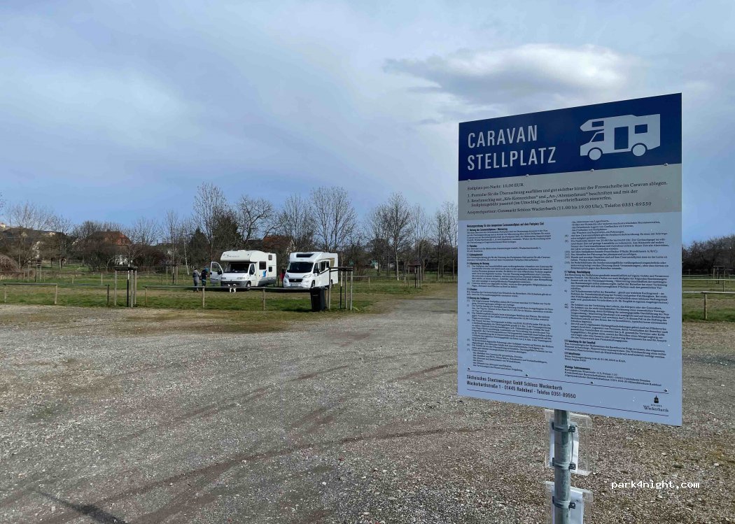 Caravan Stellplatz Schloss Wackerbarth — foto