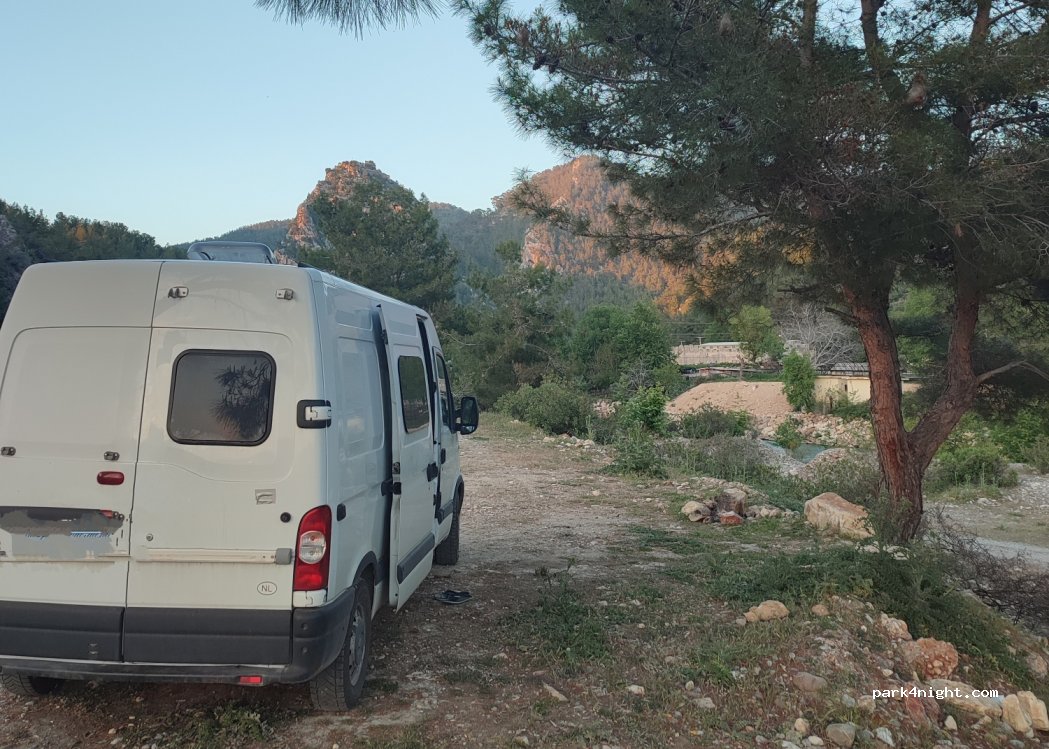 () Karakaya - Karakaya Köyü Yolu — foto