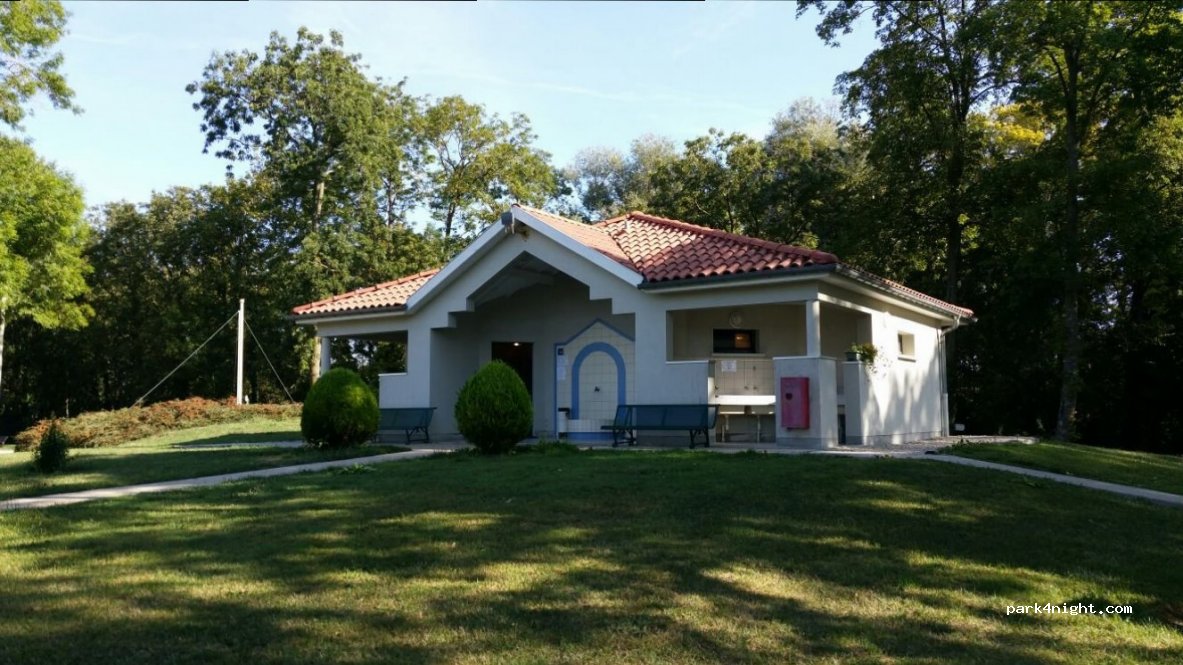 Camping Onlycamp - La Montagne de Reims — foto