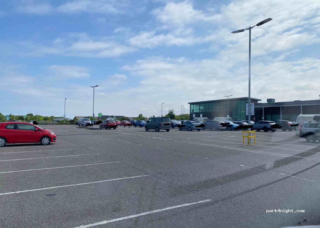 (IV2 6BZ) Inverness - Unnamed Road — foto