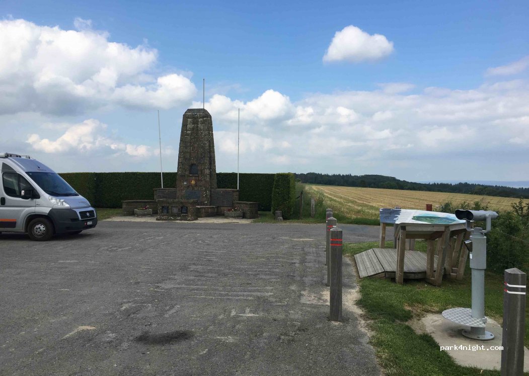 (5377) Somme-Leuze - Rue Sir Hugh Fraser of Lovat — foto 2