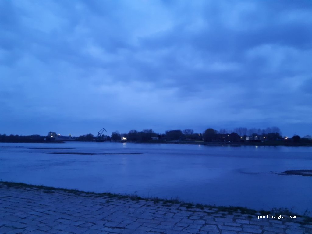 (76474) Au am Rhein - K3724 — foto