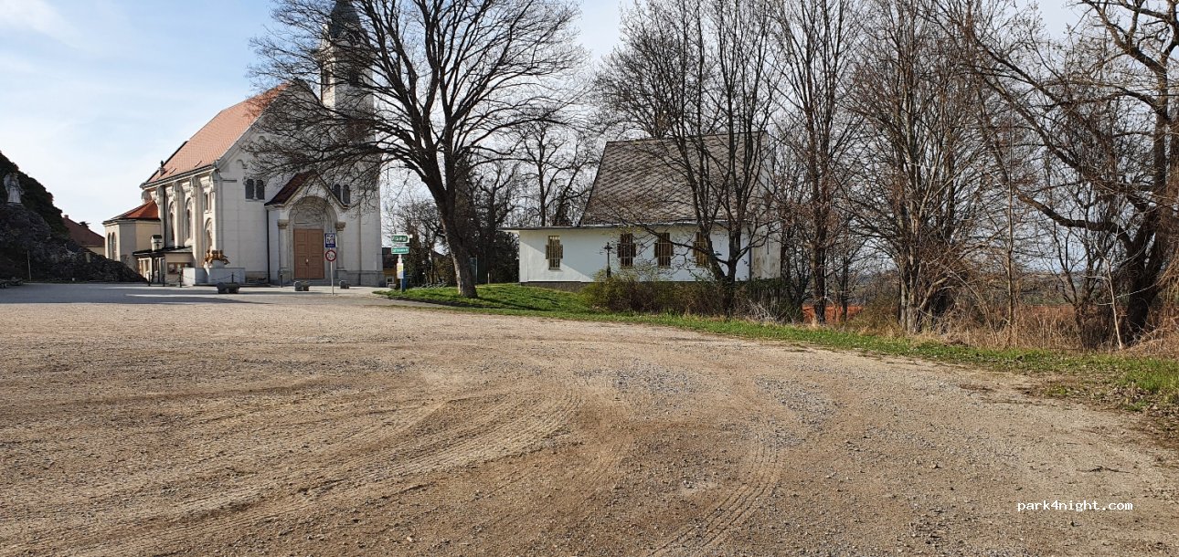 (2134) Staatz-Kautendorf - 3 Kirchenplatz — foto 2
