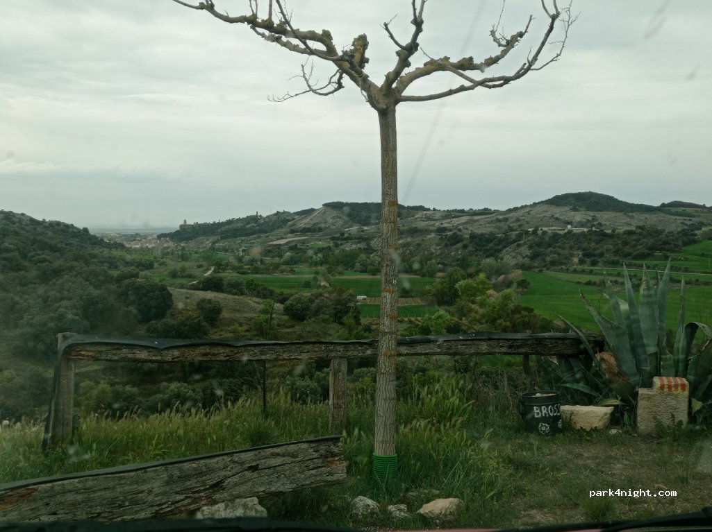 () Castelló de Farfanya - Unnamed Road — foto