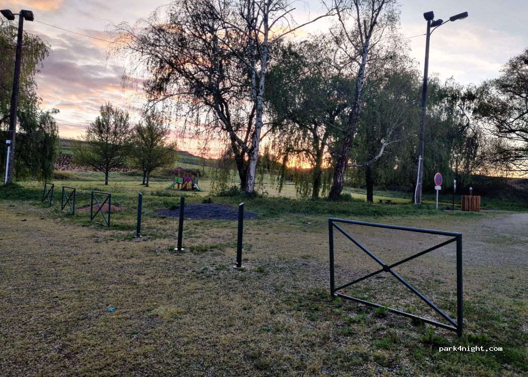 Aire de camping-car Sauternes — foto 4