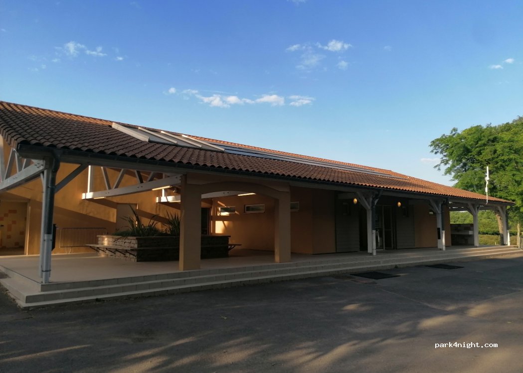 Camping Municipal de Macon — foto