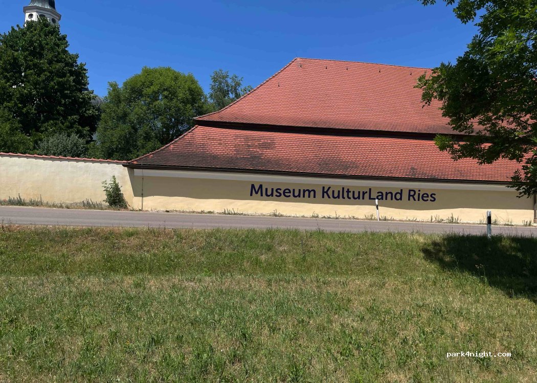 (86747) Maihingen - 3 und 8 Klosterhof — foto 3