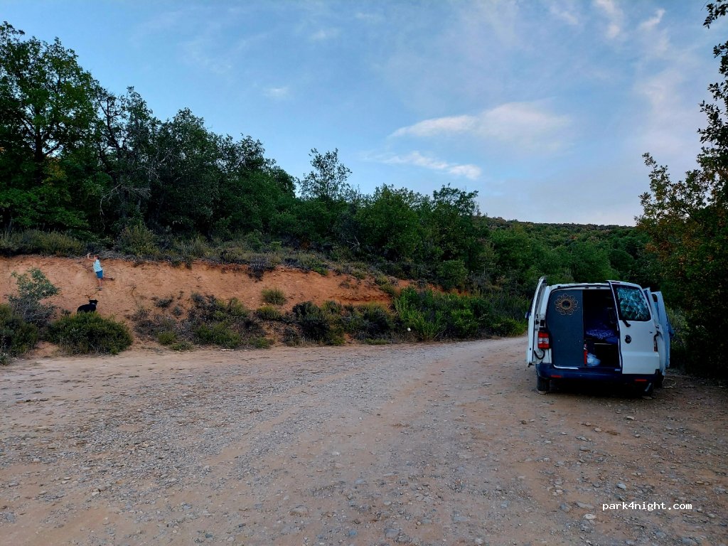 () Estopiñán del Castillo - Unnamed Road — foto