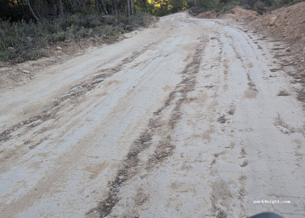 () Estopiñán del Castillo - Unnamed Road — foto 3
