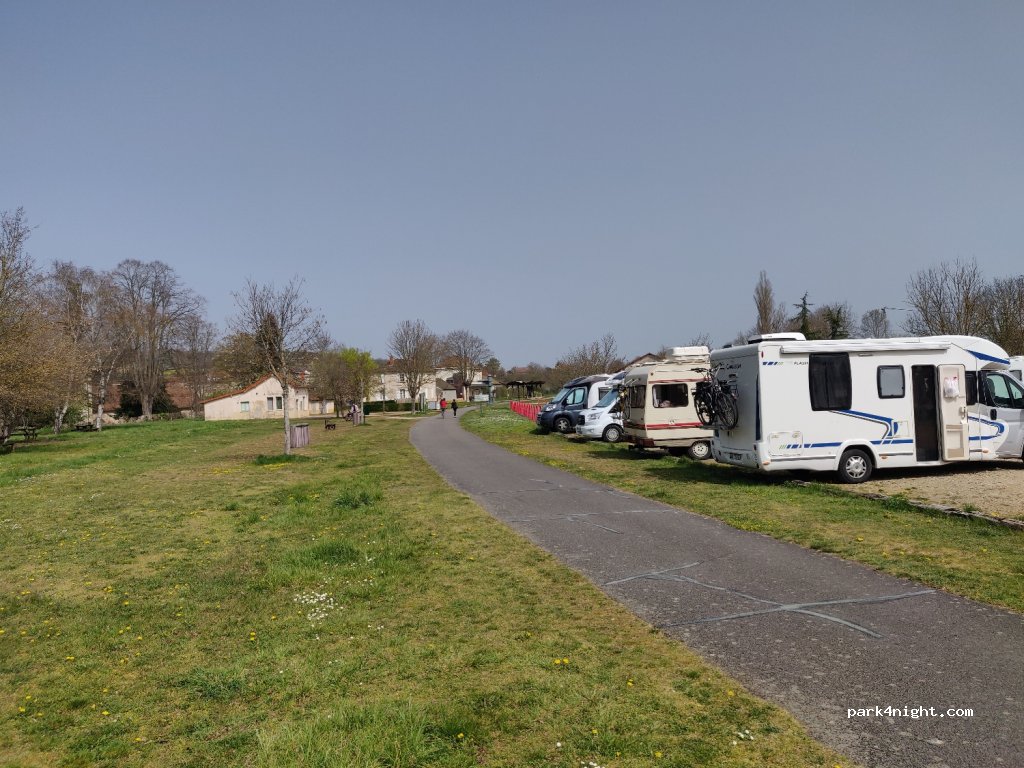 (71460) Saint-Gengoux-le-National - 1 Route de Cluny — foto 2