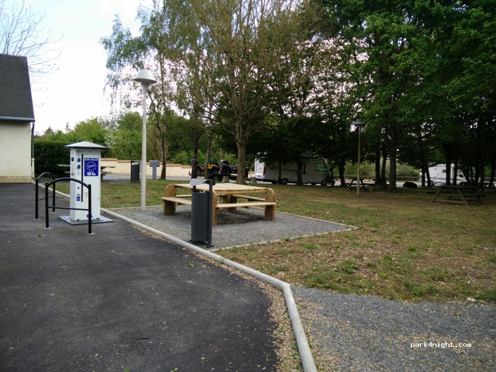 (28160) Yèvres - 8 Rue du Pont — foto 3