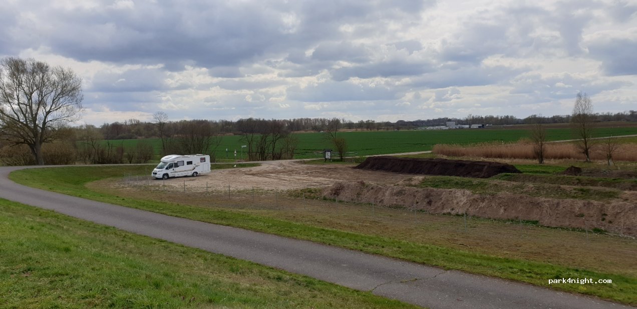 (15328) Küstriner Vorland - Unnamed Road — foto