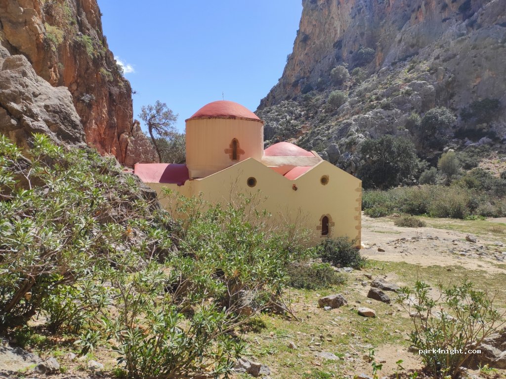 (704 00) Festos - Agiofaraggo Canyon Footpath — foto 2