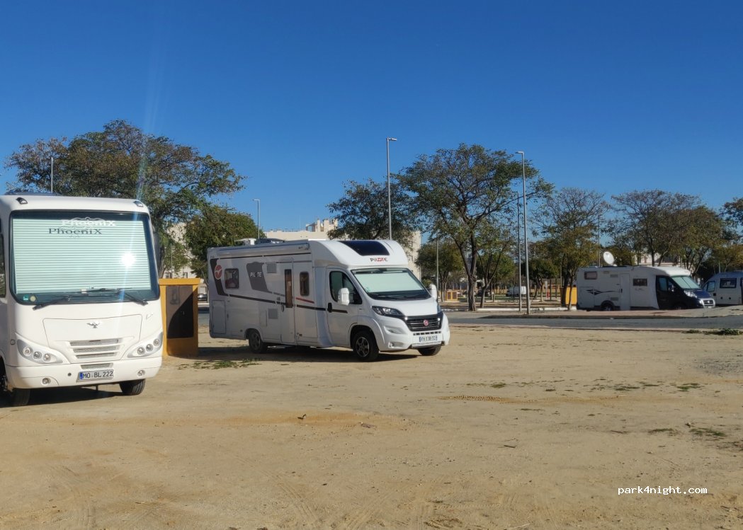 (21700) La Palma del Condado - 98 Avenida de la Zarcilla — foto 3