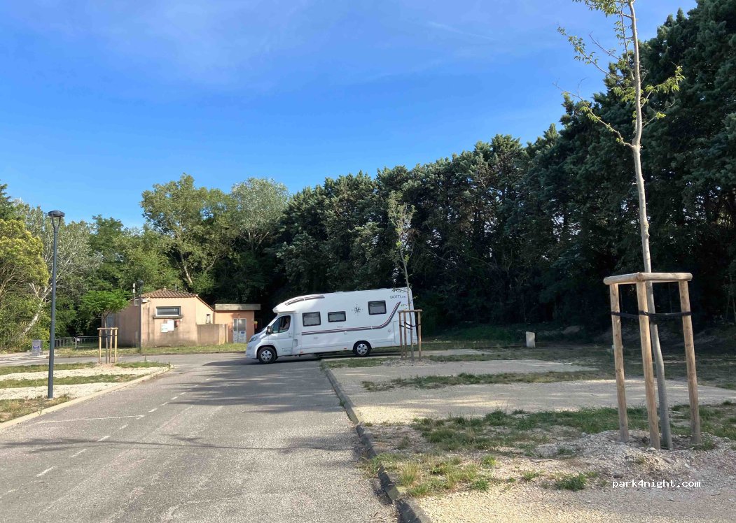 (84300) Cavaillon - 495 Avenue Boscodomini — foto 3