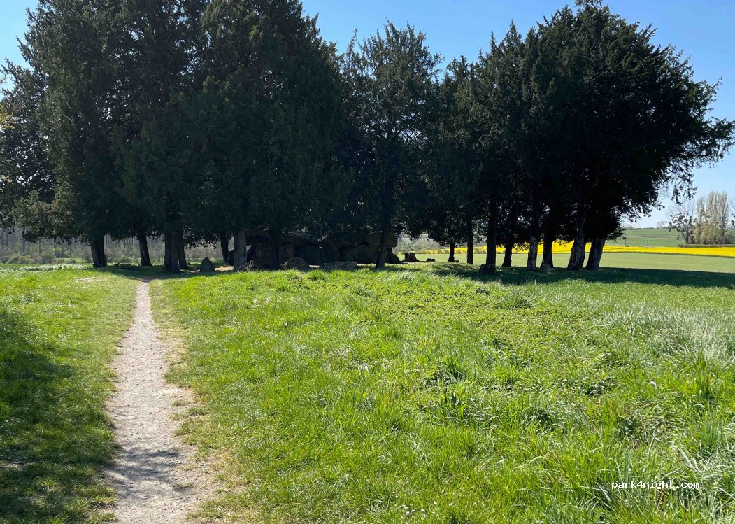 (37360) Saint-Antoine-du-Rocher - Unnamed Road — foto 2