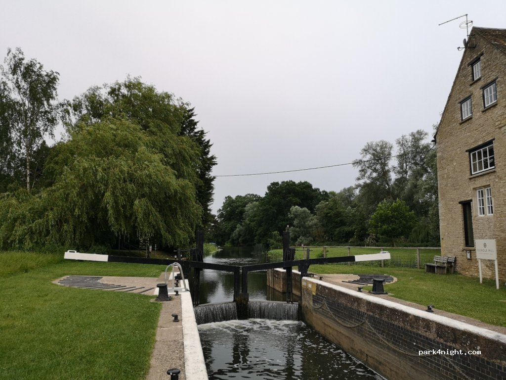 (PE8 5PB) Peterbrough - Barnwell Road — foto 2