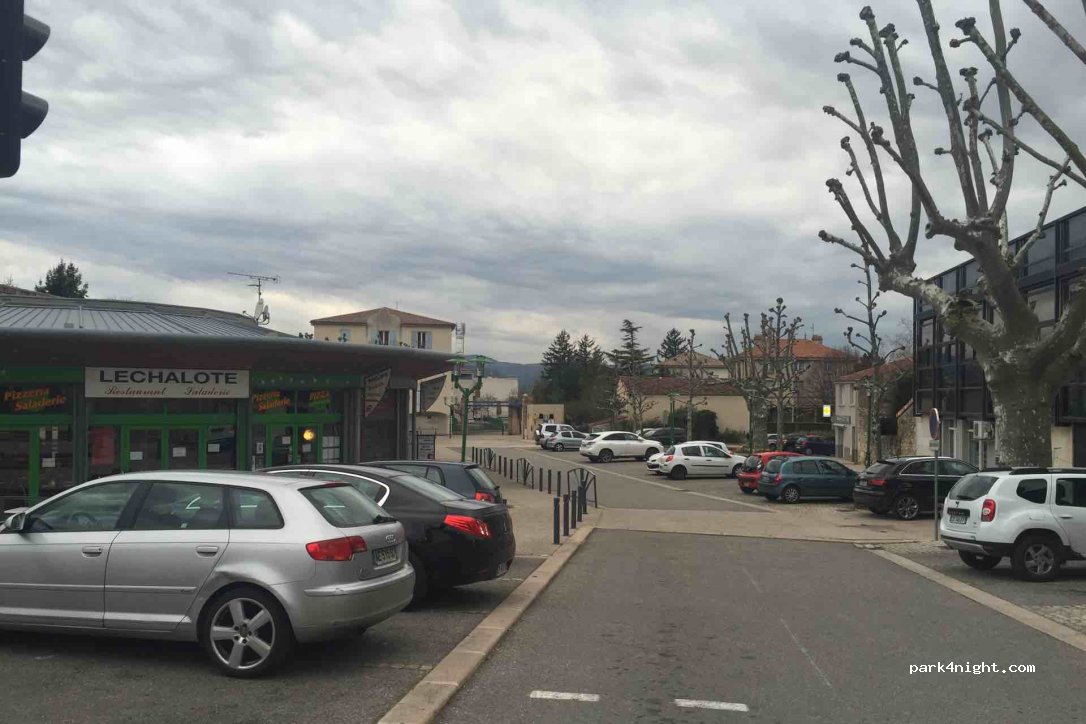 (26250) Livron-sur-Drôme - 9 Place de la Madeleine — foto 2
