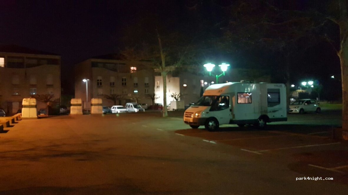 (26250) Livron-sur-Drôme - 9 Place de la Madeleine — foto 3