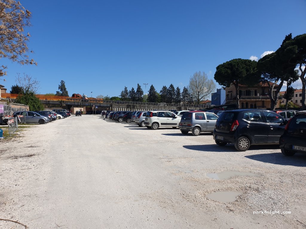 (61122) Pesaro - 6 Via del Miralfiore — foto