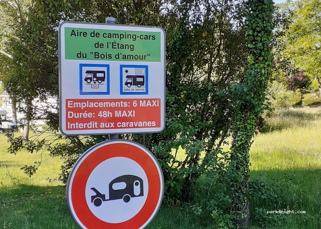 Aire de camping-car LOCMINE — foto 2