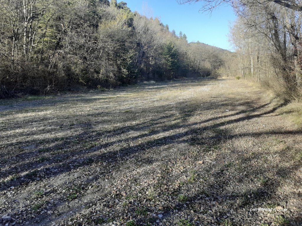 (04420) Le Brusquet - Unnamed Road — foto
