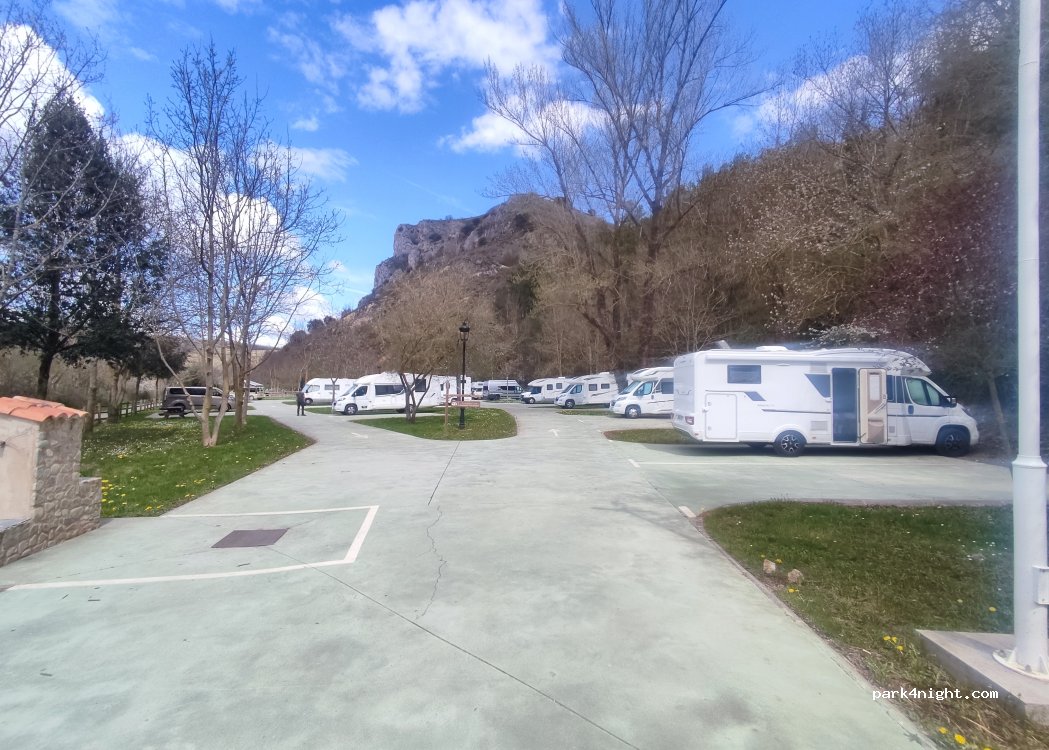 Área de Autocaravanas de Ezcaray El Coso — foto 5
