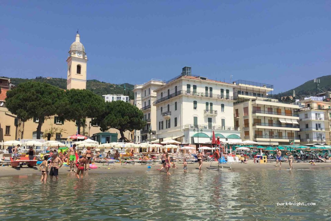 (17021) Alassio - 84 Viale Marconi — foto 2