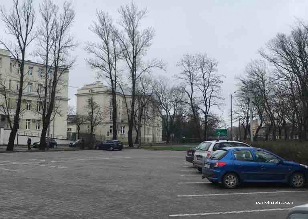 (97-300) Piotrków Trybunalski - 2 Franklina Roosevelta — foto