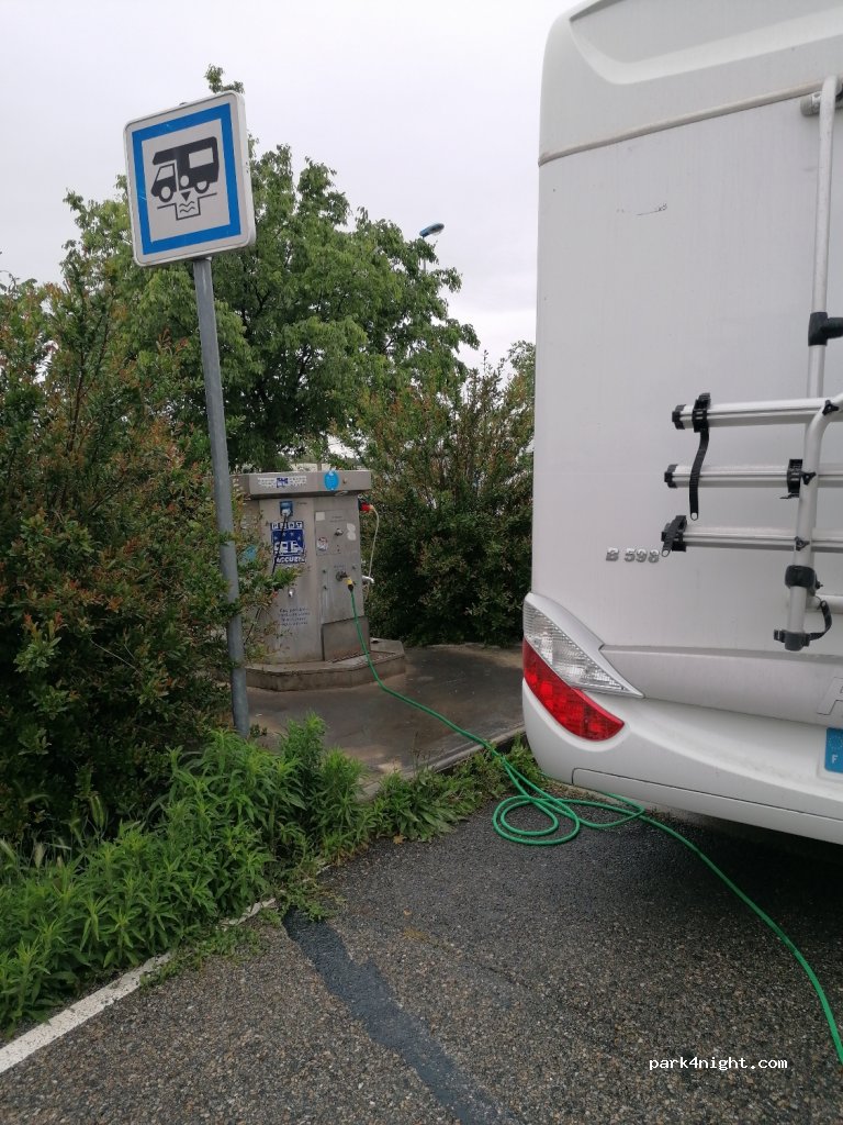 Aire de camping car Bourg-Saint-Andéol — foto 2