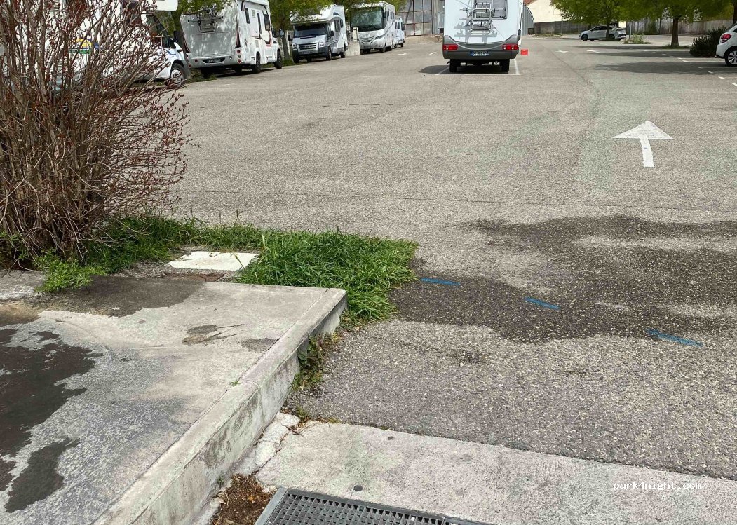 Aire de camping car Bourg-Saint-Andéol — foto 3